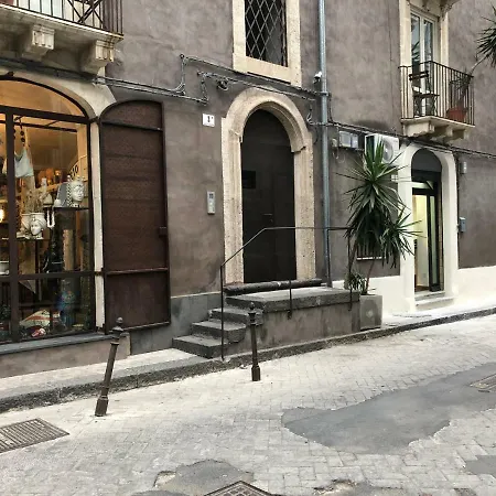 Frida - One-bedroom By Piazza Duomo Katania